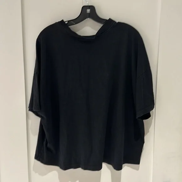 Electric & Rose tshirt. Size large. - Picture 4 of 4